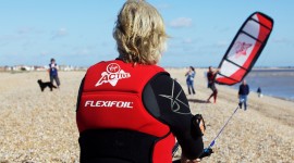 Branson Kitesurfs the Channel (nearly..)